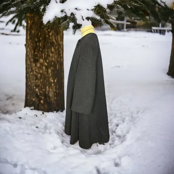 Giorgio Armani Alpaca and Wool Black Winter Coat Size 40